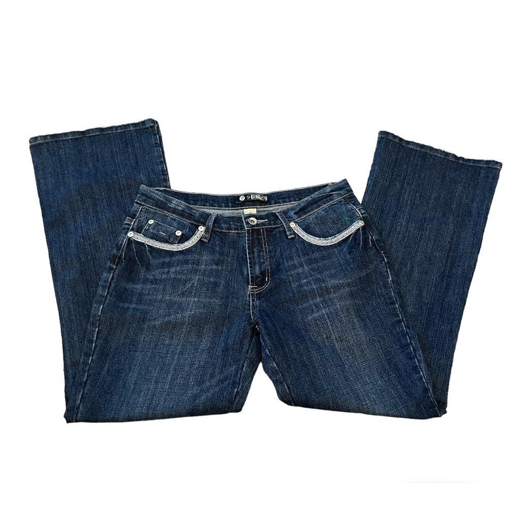 9.8 Women’s Bootcut Jeans with Embroidered Embellishments Size 15